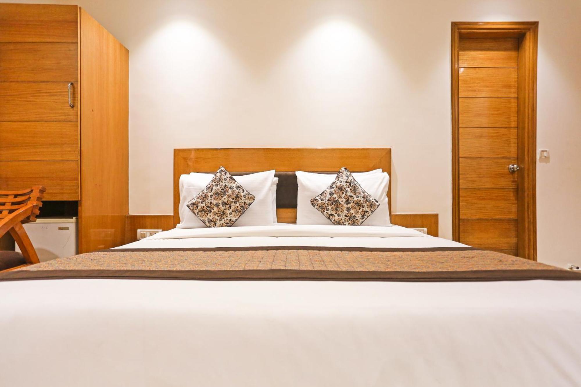 Hotel Silky Palace Near Igi Airportt New Delhi Luaran gambar